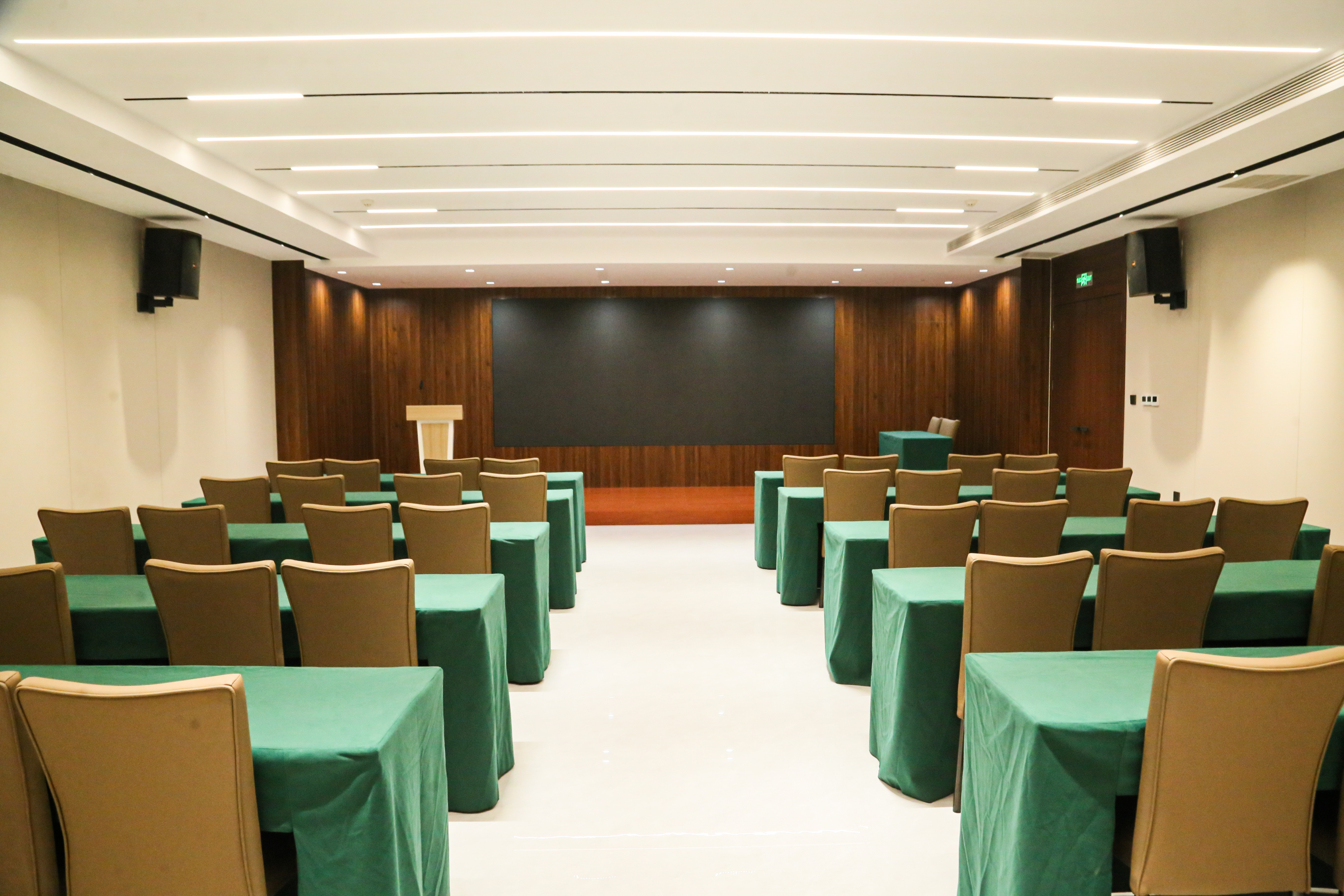 多媒體拍賣(mài)大廳